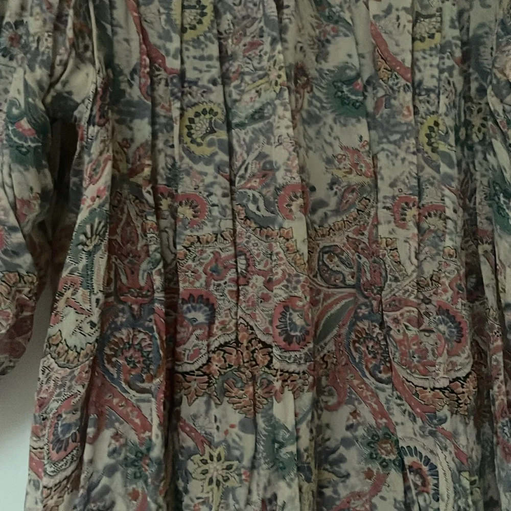 ❤️ 5/$15 dil sheer blouse - Picture 3 of 6